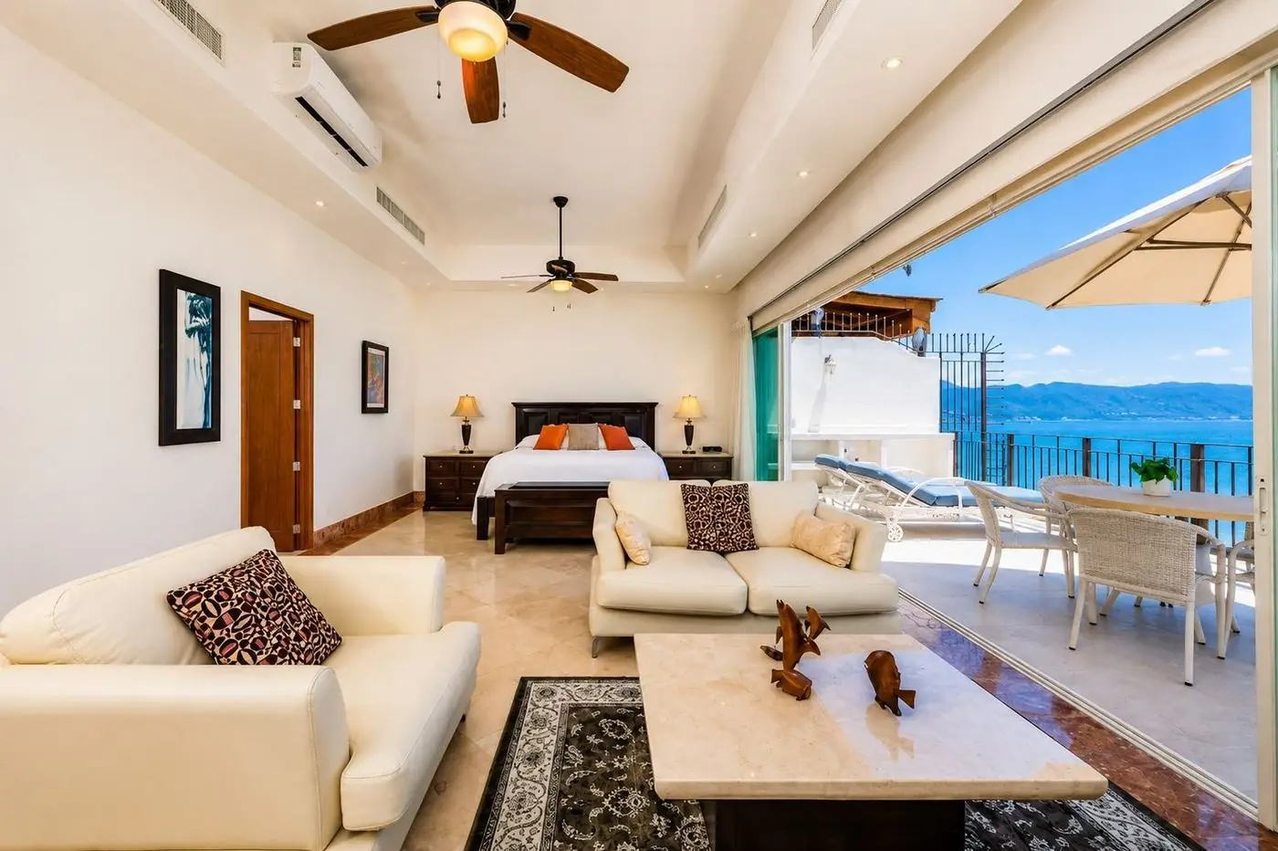 Primary suite with ocean view